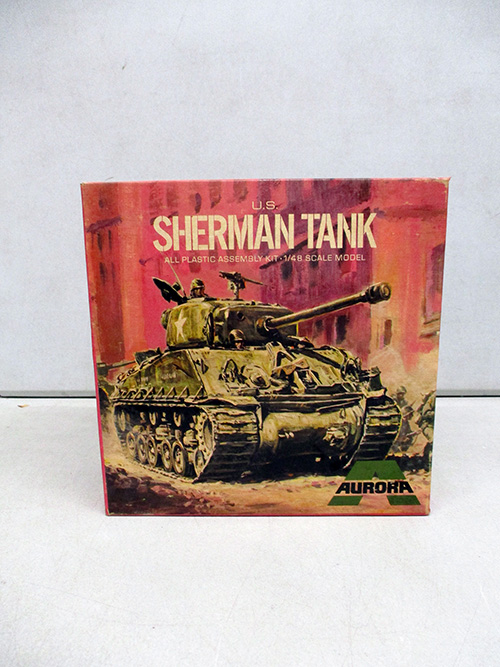 image of Aurora U.S. Sherman Tank Model Kit