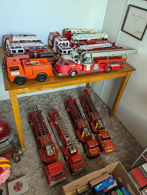 image of 1000+ piece Firetruck Collection