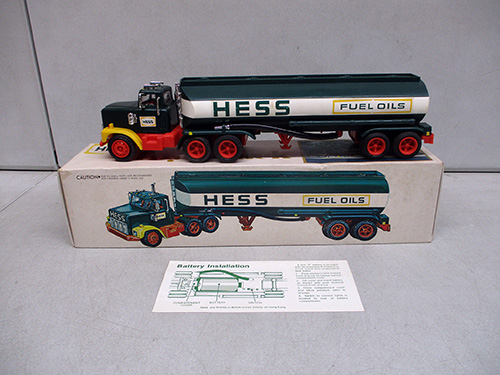 image of Hess 1977 Fuel Oil Tanker Toy Truck