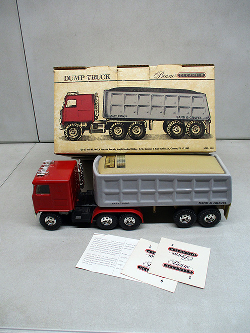 image of 992 Jim Beam Dump Truck Decanter with Box