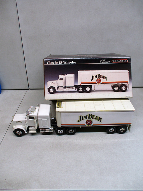 image of Jim Beam Classic 18-Wheeler Decanter