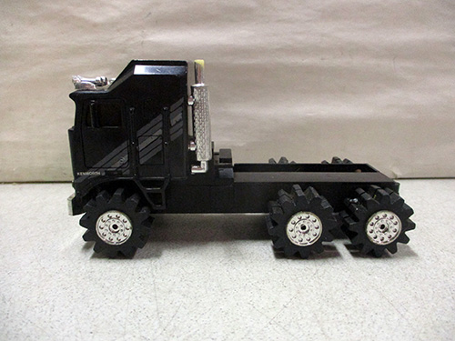 image of Schaper Stomper semi Truck with yellow Chassis