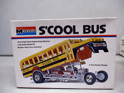 image of Monogram S'Cool Bus Model Kit