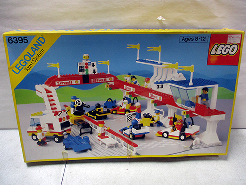 image of LEGO Legoland Shell Garage Set 6395