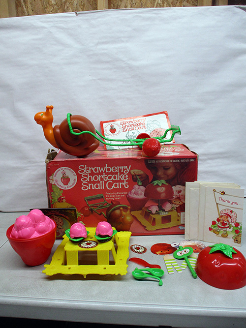 image of Strawberry Shortcake Snail Cart Toy Set in Box