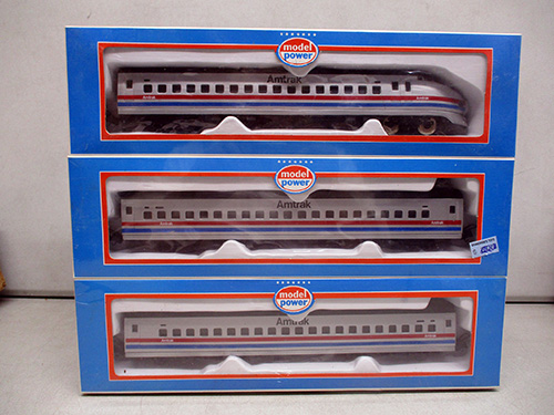 image of Model Power HO Amtrak Train Cars Set