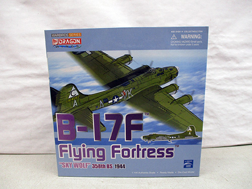 image of Dragon B-17F Flying Fortress Model Kit