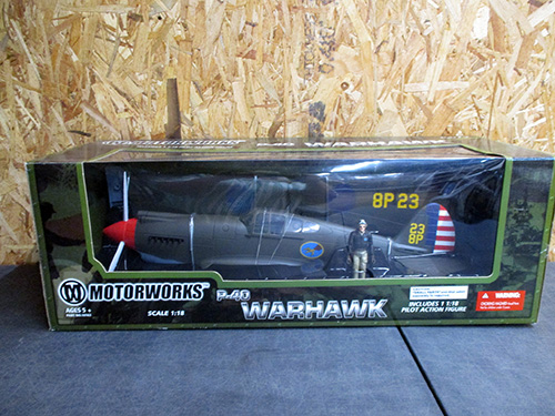 image of Motorworks Warhawk P-40 Scale 1:18 Model Boxed