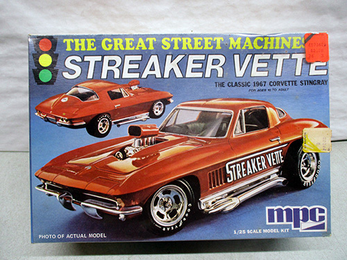 image of MPC 1/25 Scale 1967 Corvette Streaker Vette Model Kit
