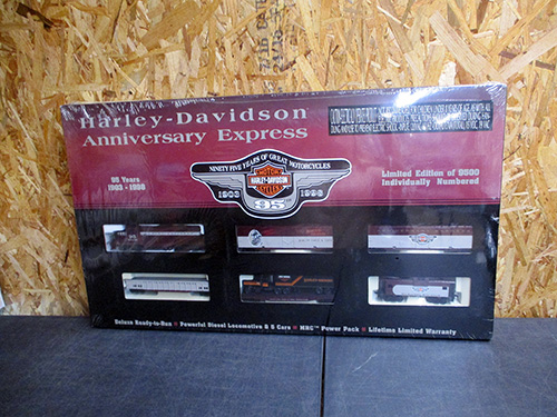 image of Harley-Davidson Anniversary Express Train Set