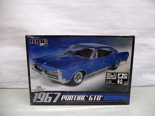 image of AMT 1967 Pontiac GTO MPC Model Kit