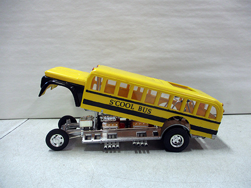 image of Tom Daniell S'Cool Bus plastic model by Monogram