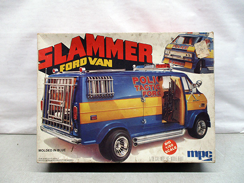 image of MPC Slammer Ford Van Police Tactical Model Kit