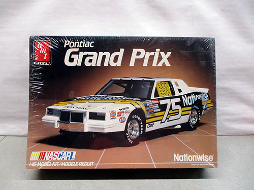 image of Pontiac Grand Prix NASCAR Model Kit by AMT/ERTL