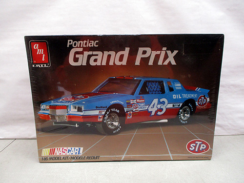 image of AMT Ertl Pontiac Grand Prix Nascar Model Kit