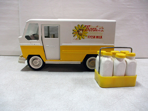 image of Toy Borden Dairy Delivery Truck with Milk Crates