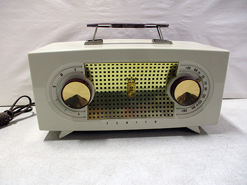 image of Zenith Tube Radio with Dual Knobs and Handle