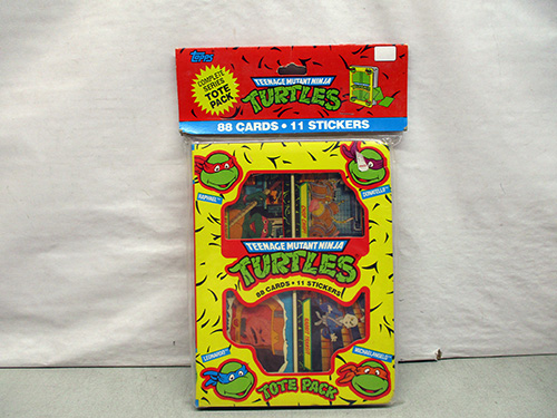 image of Topps Teenage Mutant Ninja Turtles 88 Cards and 11 Stickers Pack