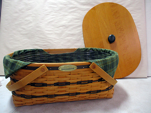 image of Longaberger Basket with Lid and Liner