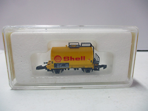 image of Z Scale Shell Tanker Freight Car in Packaging