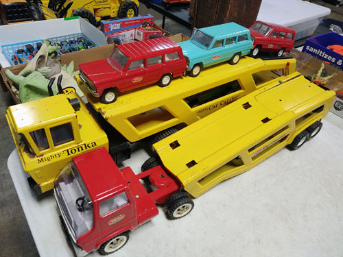 A collection of vintage Tonka trucks - image 3