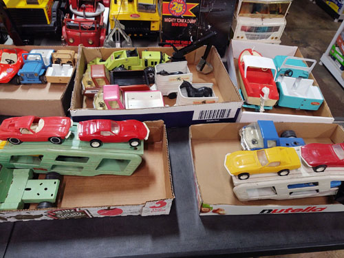 A collection of vintage Tonka trucks - image 6